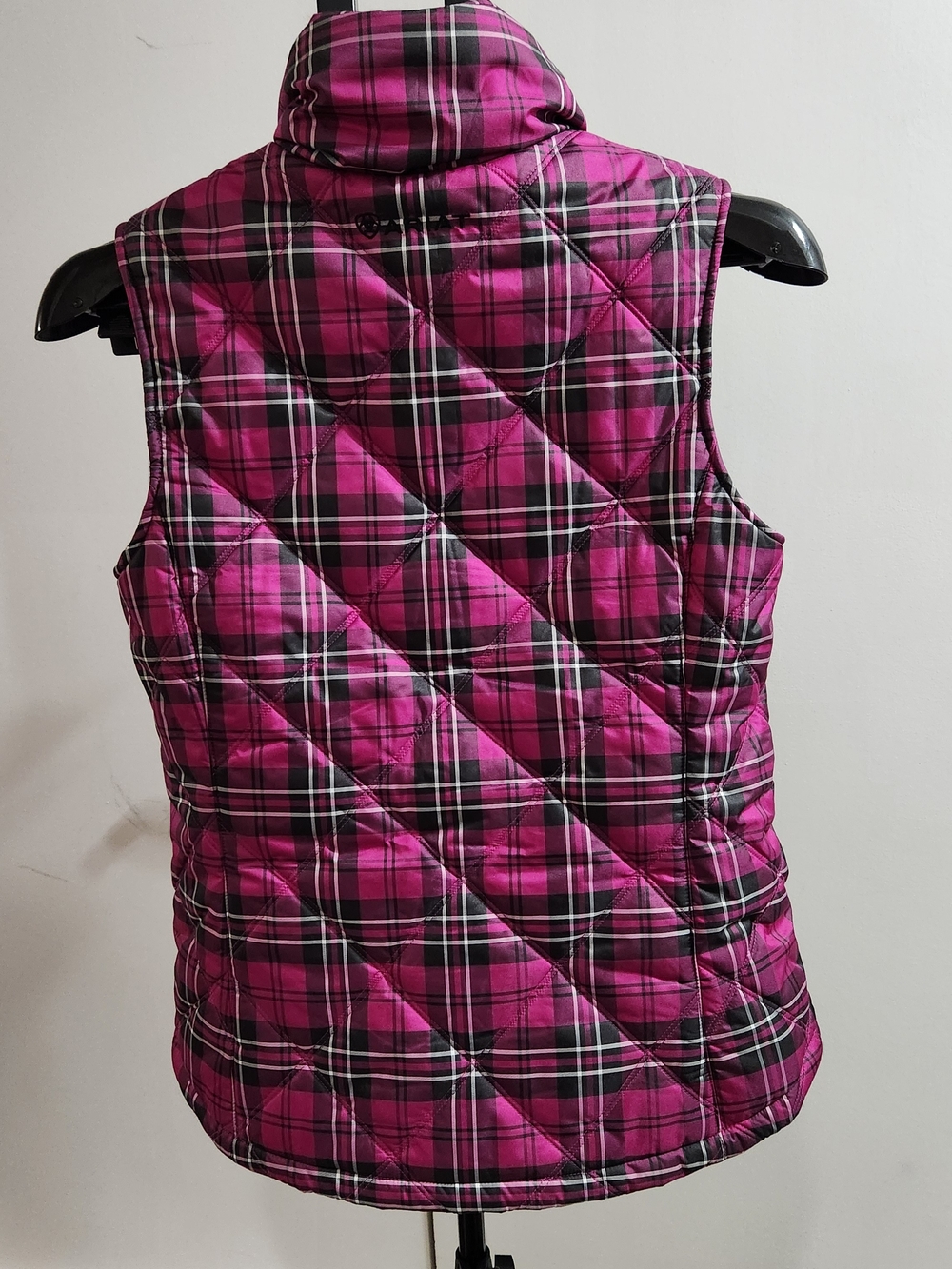 Ariat Quilted Plaid Vest in Fuchsia and Black - Picture 2 of 5